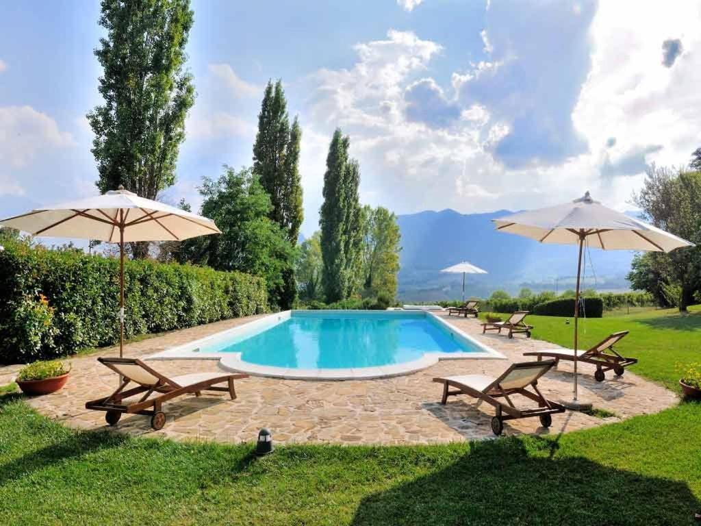 Villa Collepere Country House 마텔리카 외부 사진