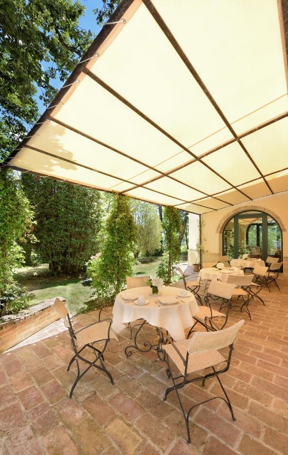 Villa Collepere Country House 마텔리카 외부 사진